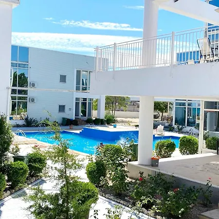 Studiouri Si Langa Plaja & 2 Sezlonguri Gratuite Apartament *