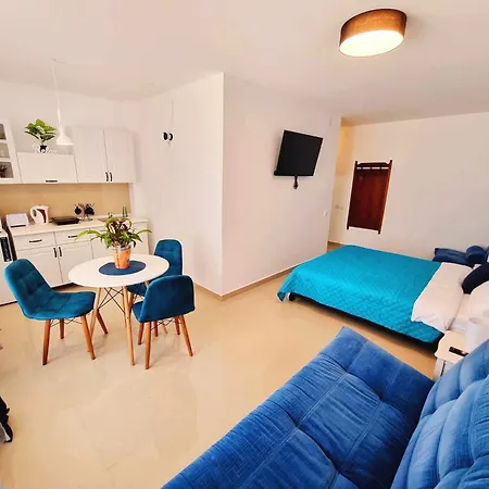Studiouri Si Langa Plaja & 2 Sezlonguri Gratuite Apartament *