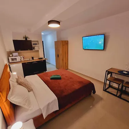 Apartament Studiouri Si Langa Plaja & 2 Sezlonguri Gratuite
